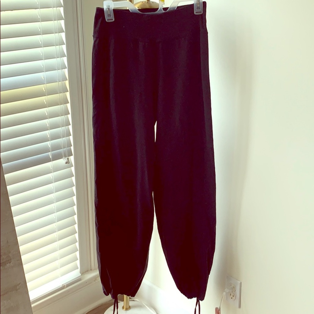 Lululemon athletica pants